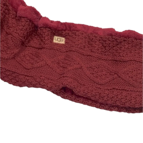 UGG burgundy infinity faux fur scarf - Picture 1 of 4